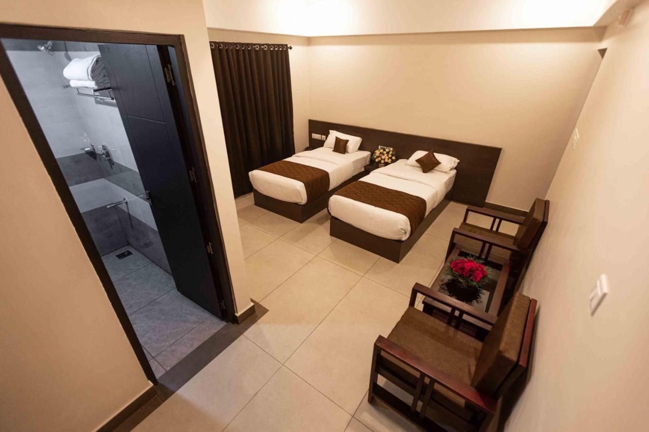 Hotel Pankaj Residency Guruvāyūr Екстериор снимка