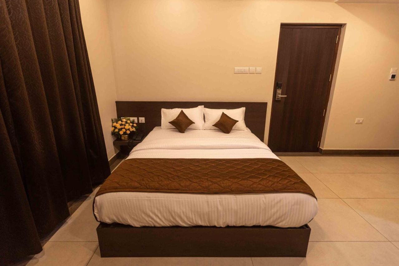 Hotel Pankaj Residency Guruvāyūr Екстериор снимка