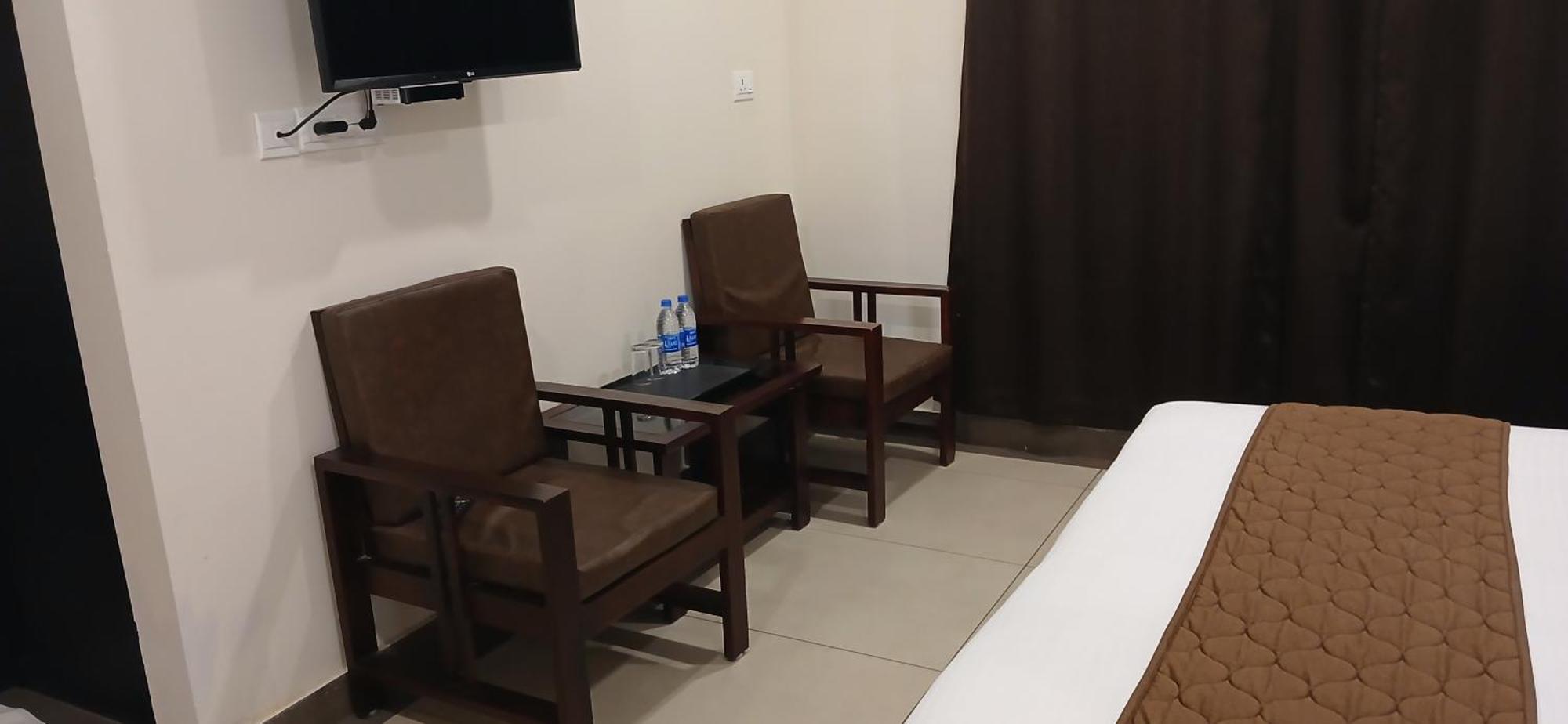 Hotel Pankaj Residency Guruvāyūr Екстериор снимка