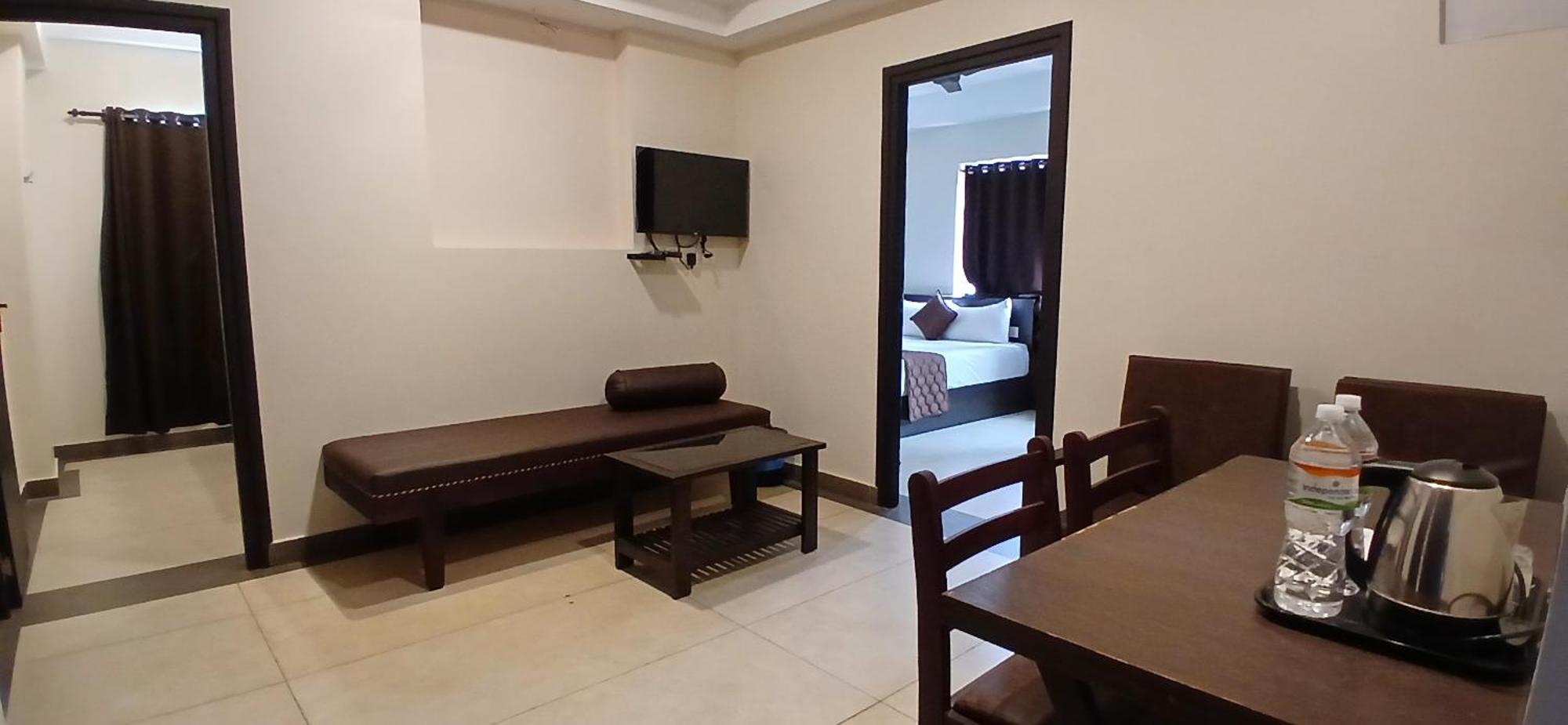 Hotel Pankaj Residency Guruvāyūr Екстериор снимка